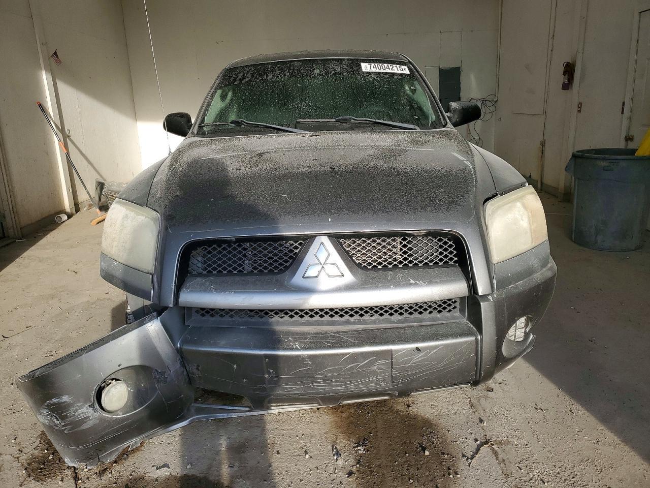 2008 Mitsubishi Raider ls