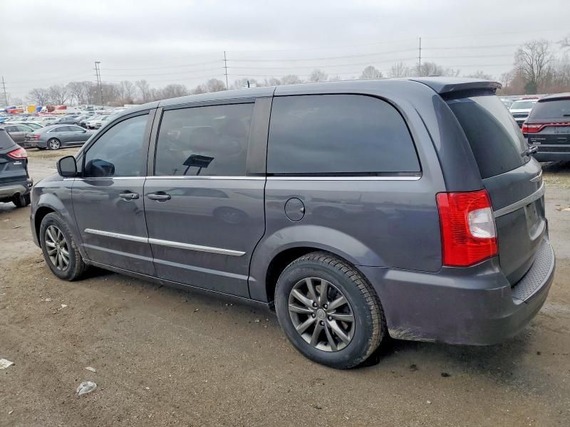 2016 Chrysler Town & Country s