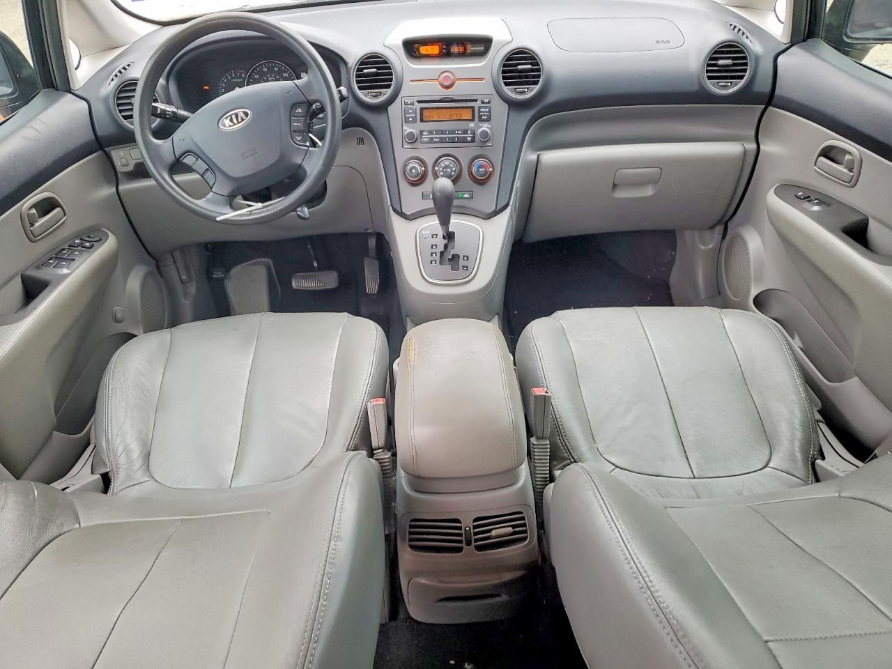 2008 KIA Rondo Base