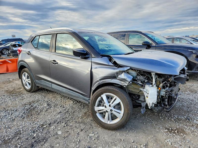 2019 Nissan Kicks s