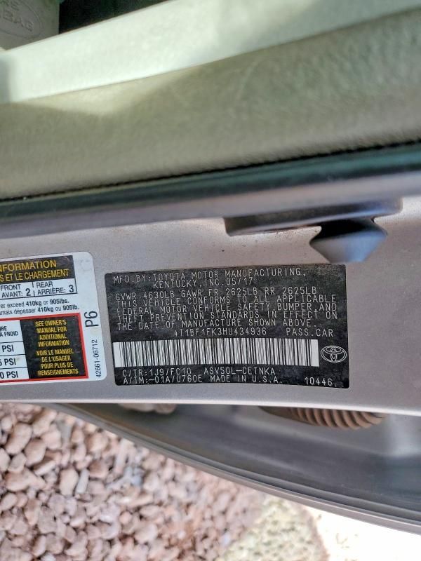 2017 Toyota Camry le