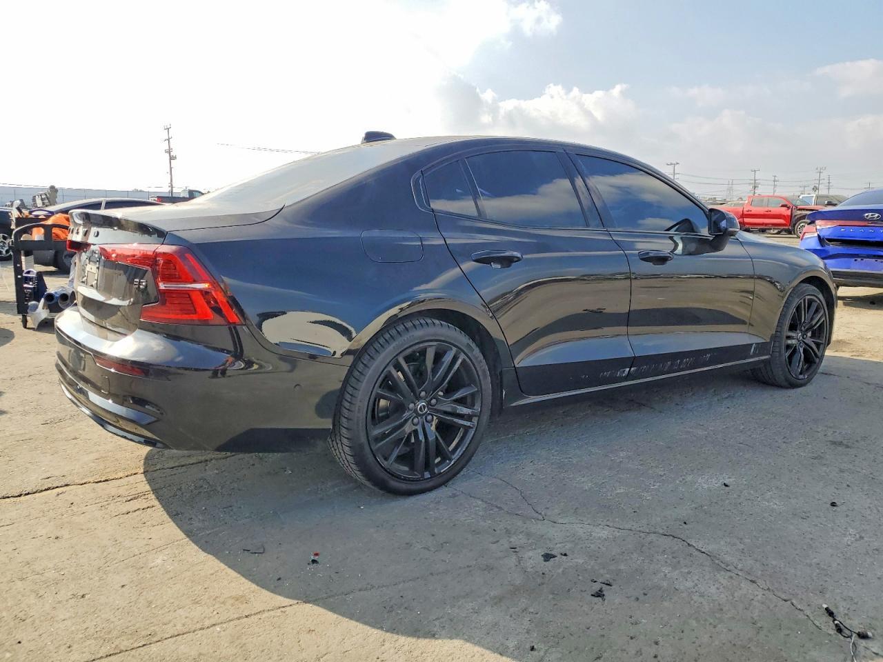 2024 Volvo S60 Plus