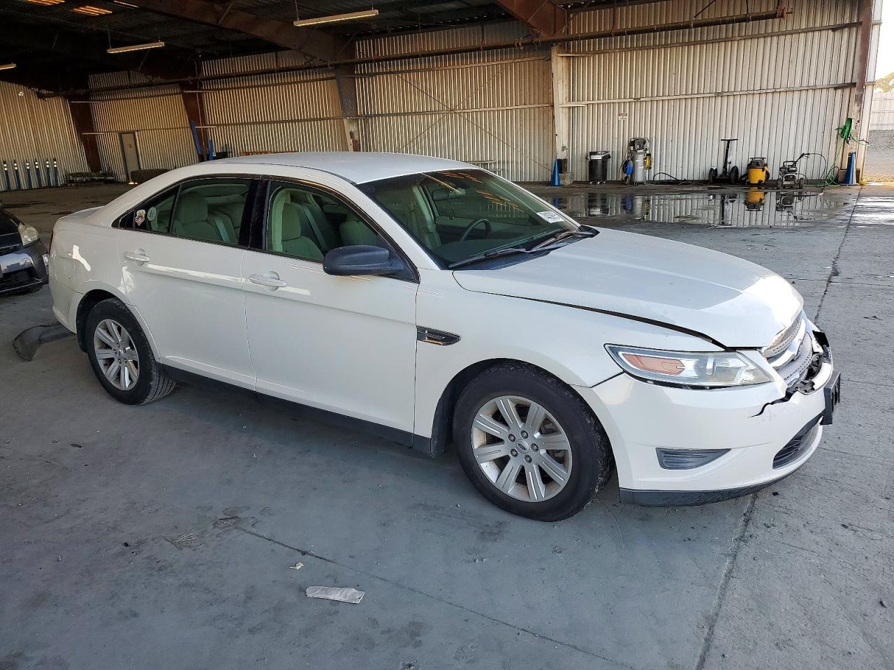 2012 Ford Taurus se