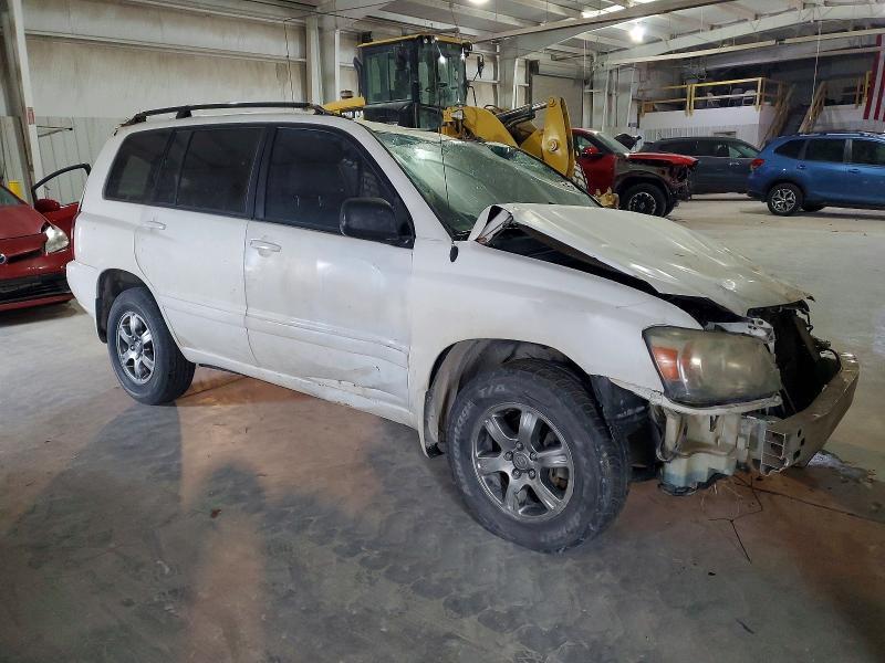 2004 Toyota Highlander Base
