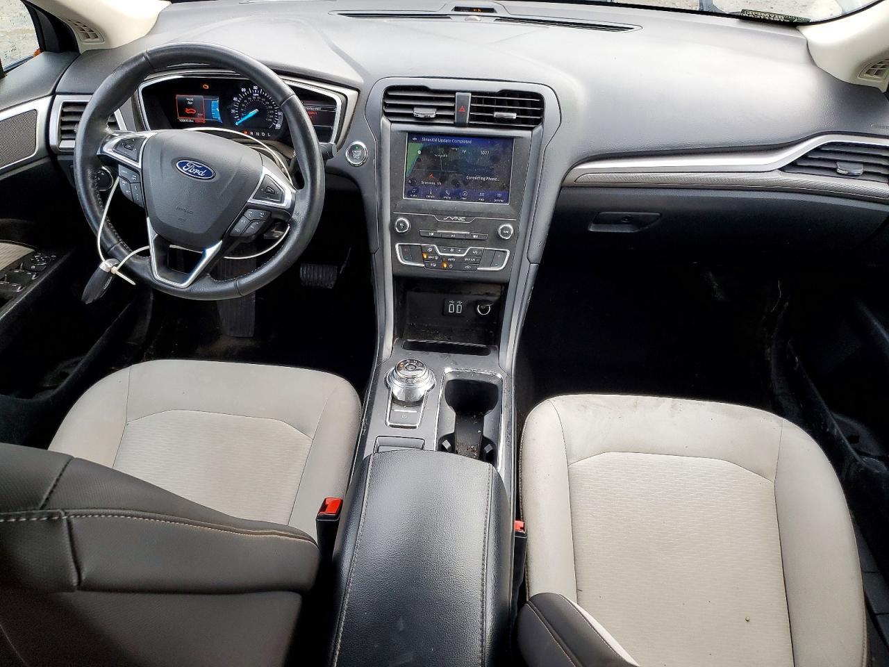 2020 Ford Fusion se