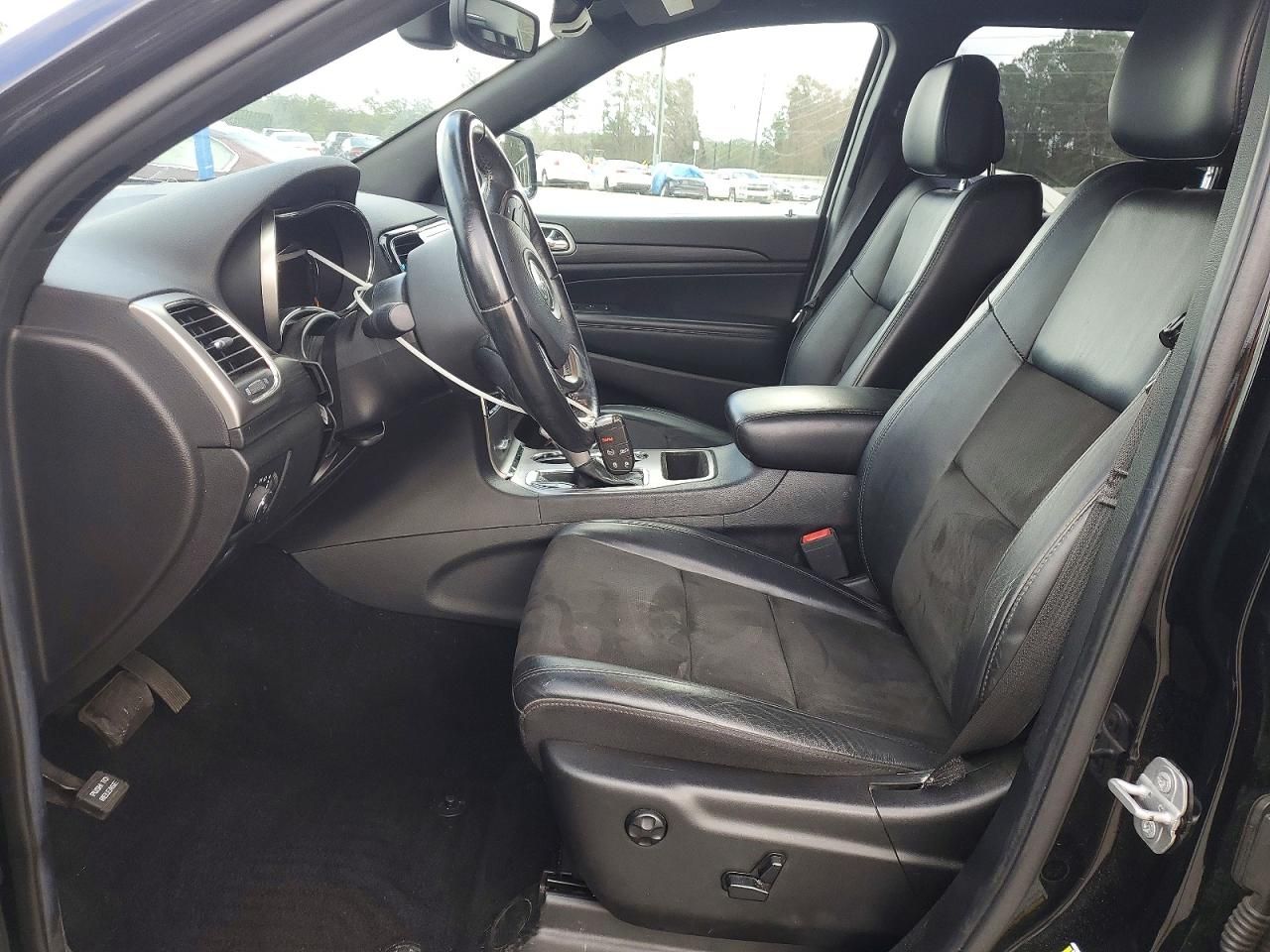 2020 Jeep Grand Cherokee Laredo