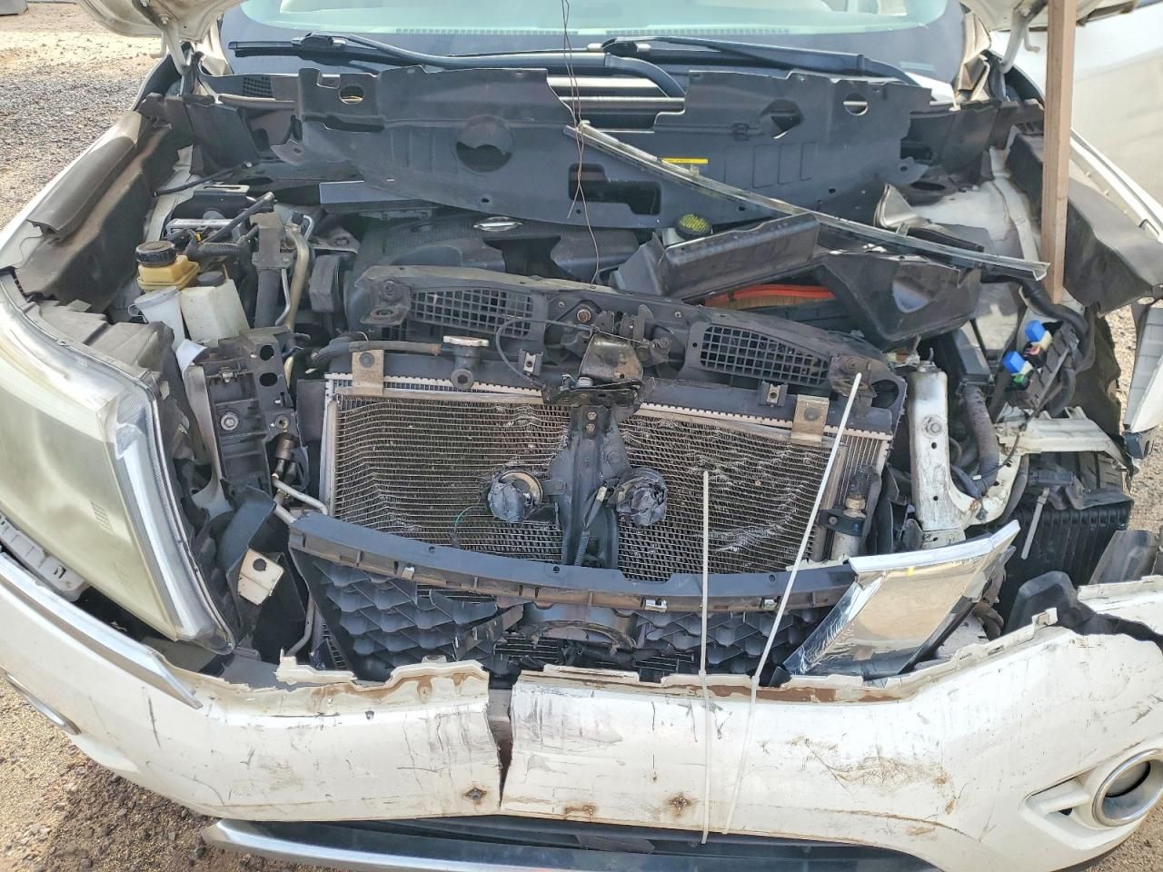 2013 Nissan Pathfinder s