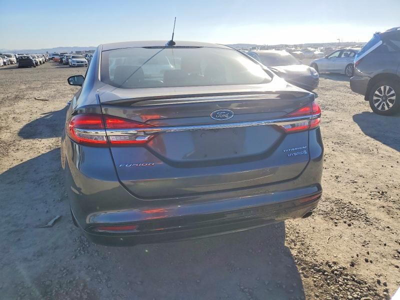 2018 Ford Fusion Titanium/platinum hev