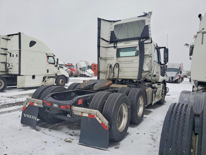 2024 Volv O VNR Semi Truck