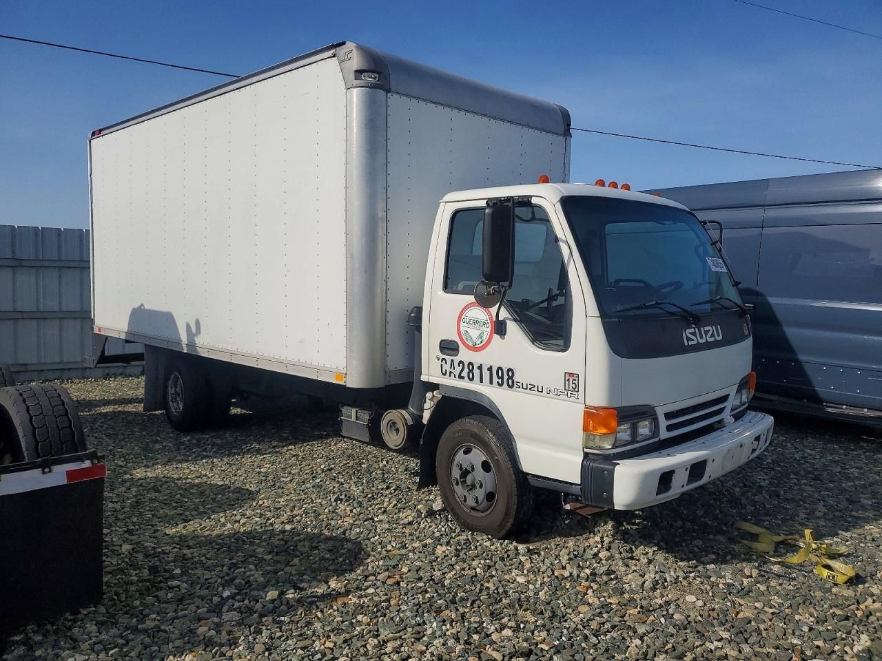 2005 Isuzu NPR HD BOX Truck