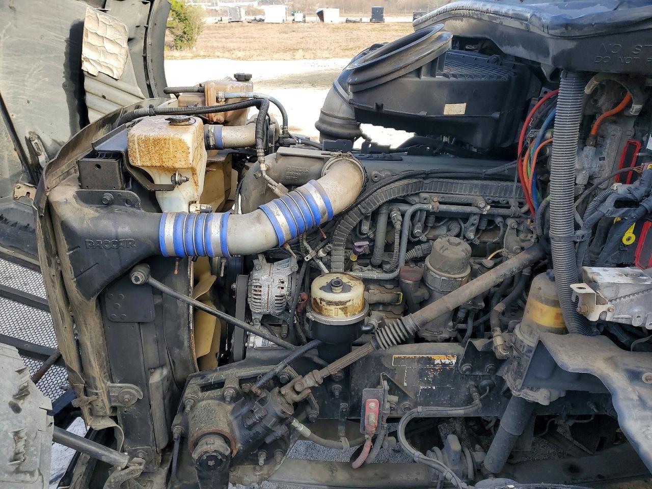 2016 Peterbilt 579 Semi Truck