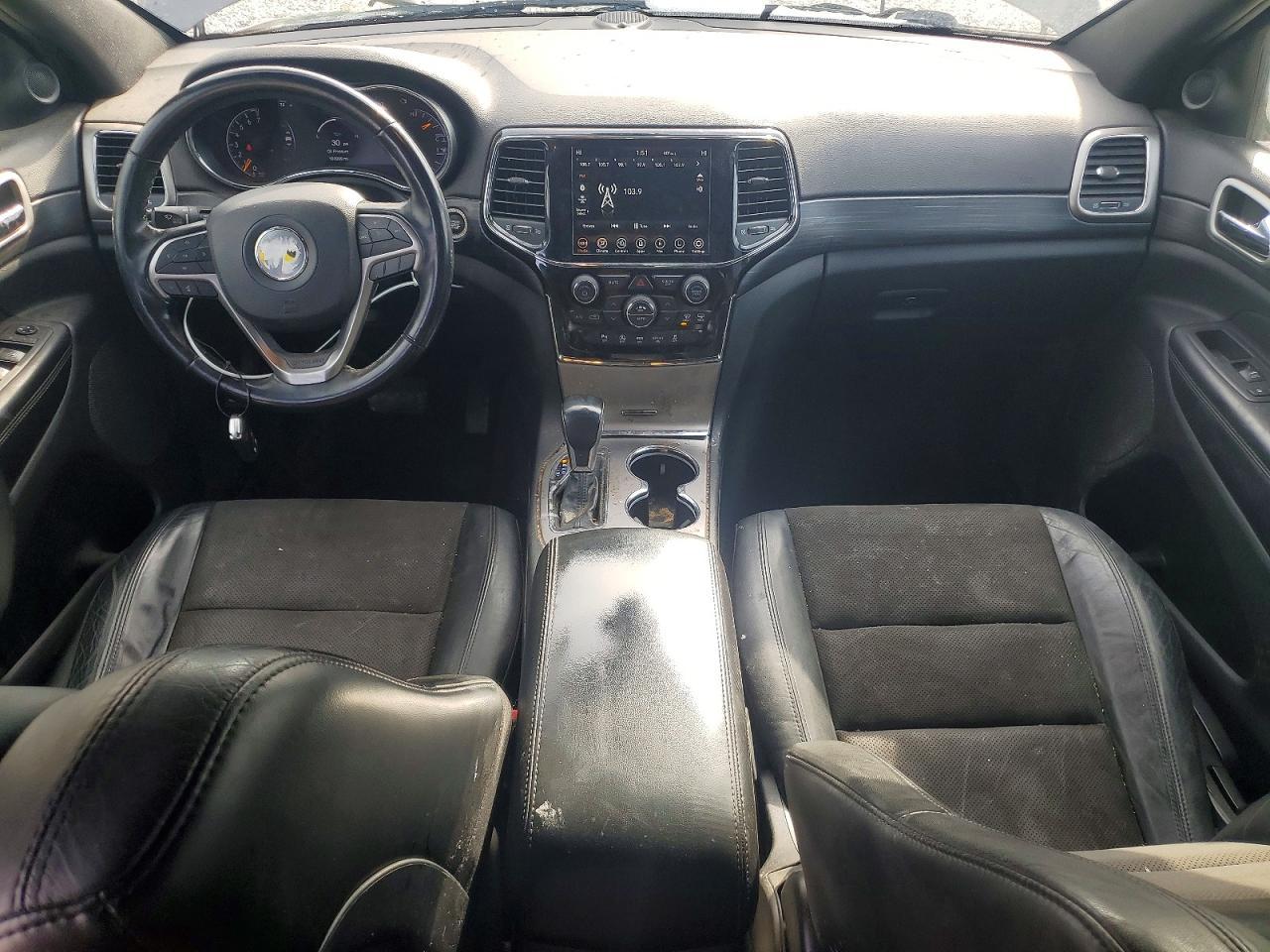 2020 Jeep Grand Cherokee Laredo