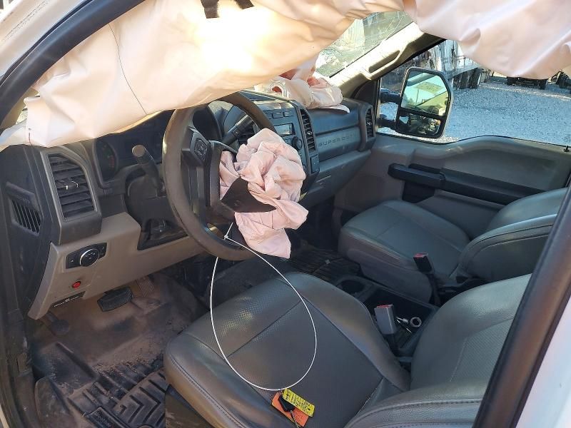 2017 Ford F250 Super Duty Utility / Service Truck