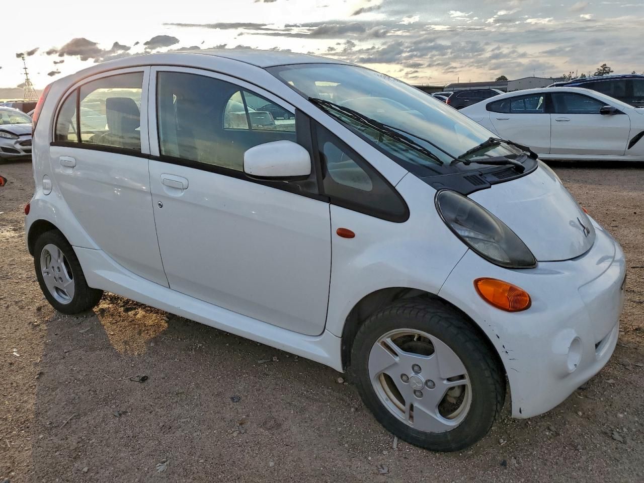 2012 Mitsubishi I Miev es
