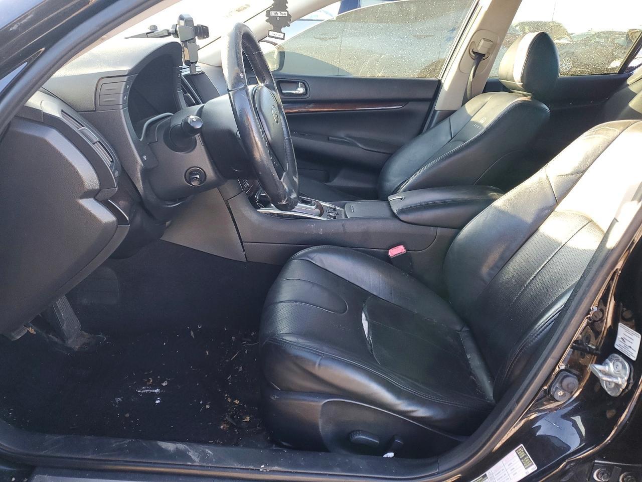 2013 Infiniti G37