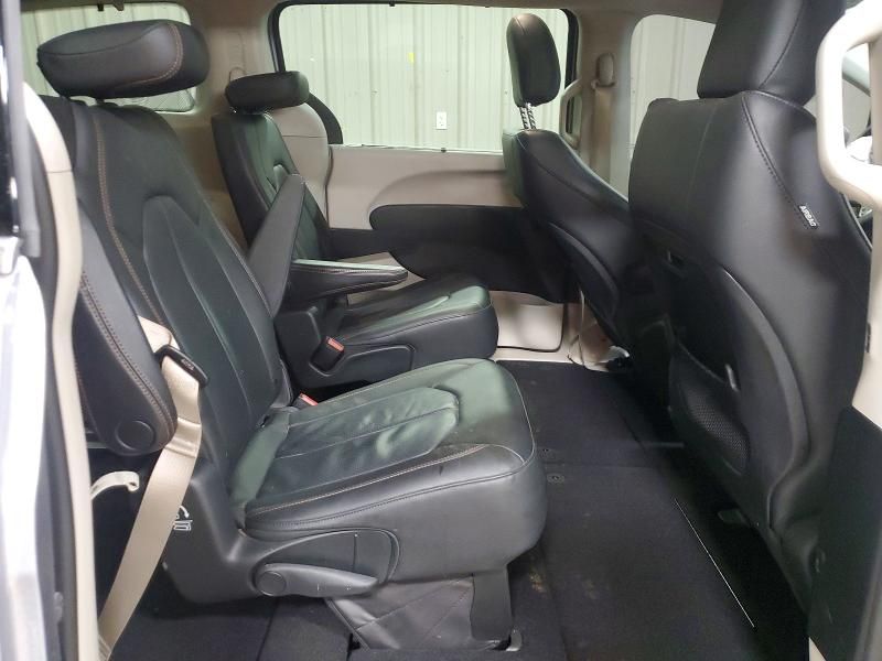 2019 Chrysler Pacifica Touring l