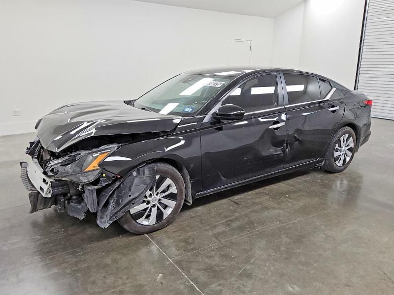 2023 Nissan Altima s