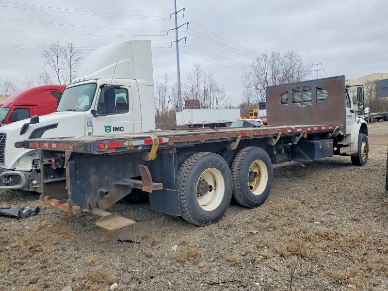 2014 Freightliner Business Class M2 Flatbed Truck