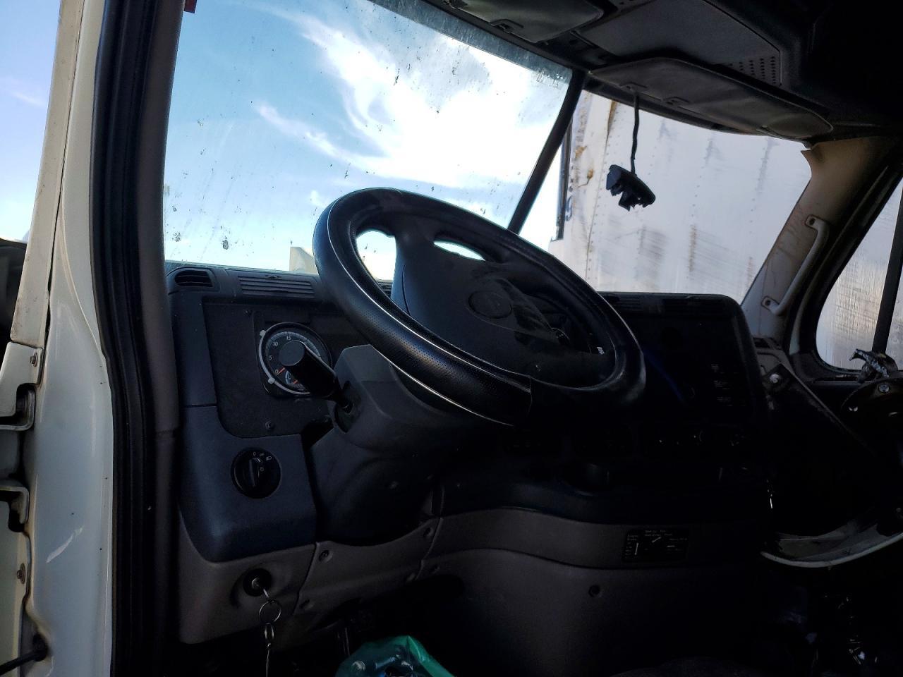 2016 Freigliner 2016 Freightliner Cascadia 125 Semi Truck