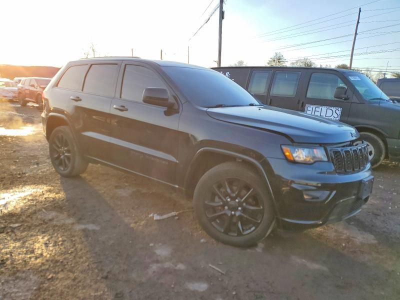 2020 Jeep Grand Cherokee Laredo