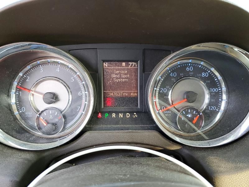 2014 Chrysler Town & Country Touring l