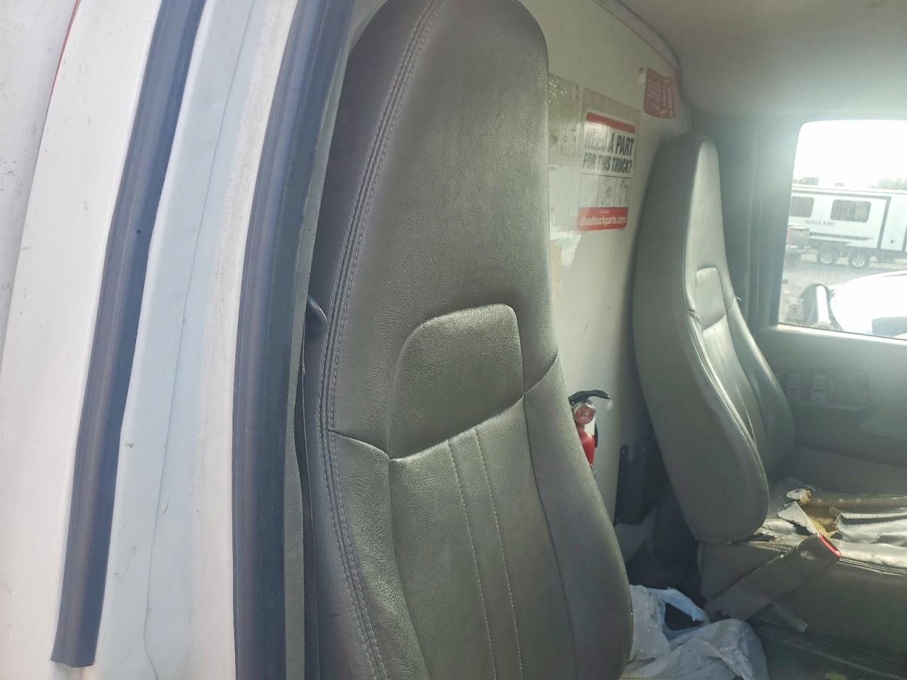 2010 GMC Savana BOX Truck