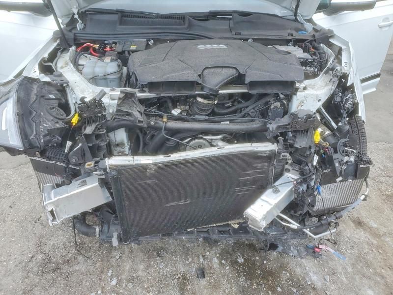 2022 Audi Q7 Premium Plus