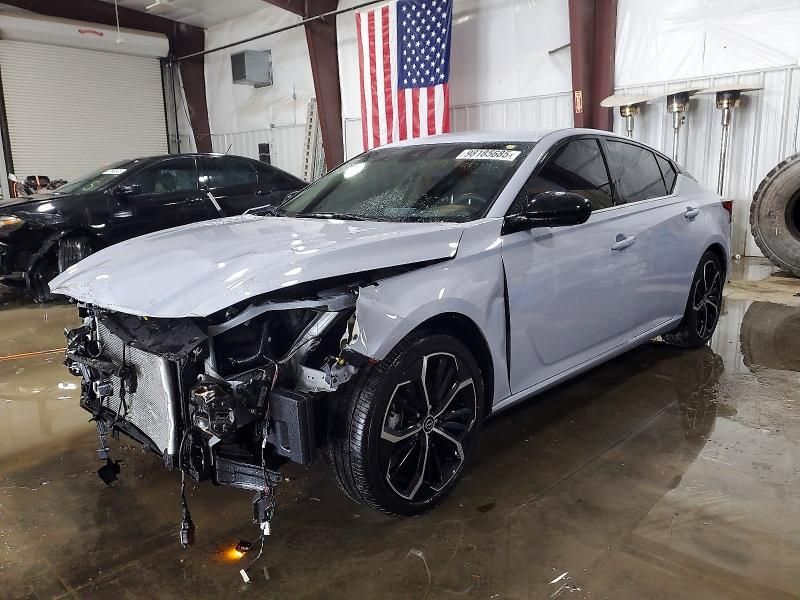 2025 Nissan Altima sr