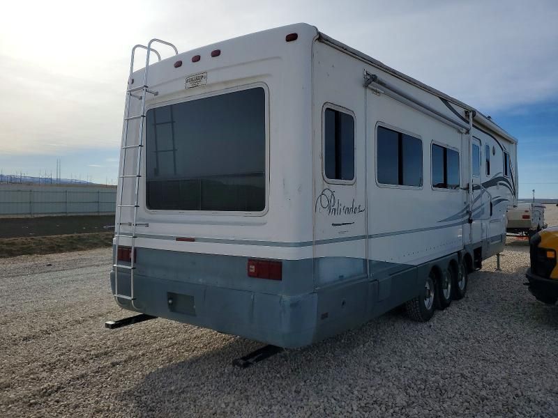 2001 National Rv Palisades