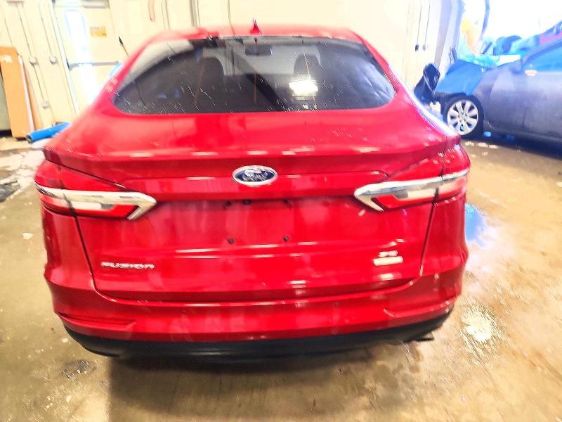 2020 Ford Fusion se