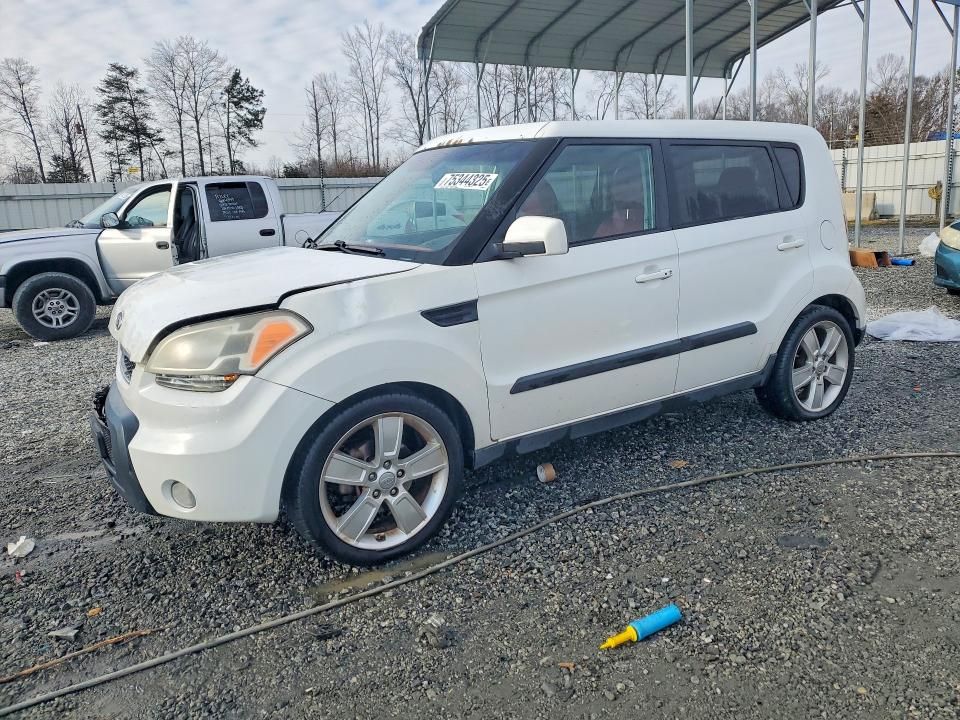 2011 KIA Soul +