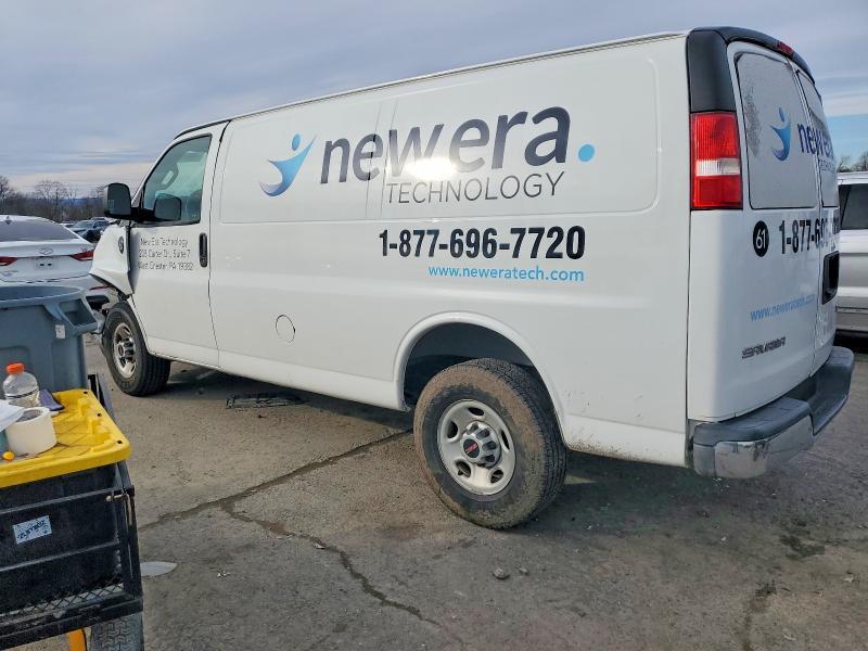 2017 GMC Savana 2500 Delivery van