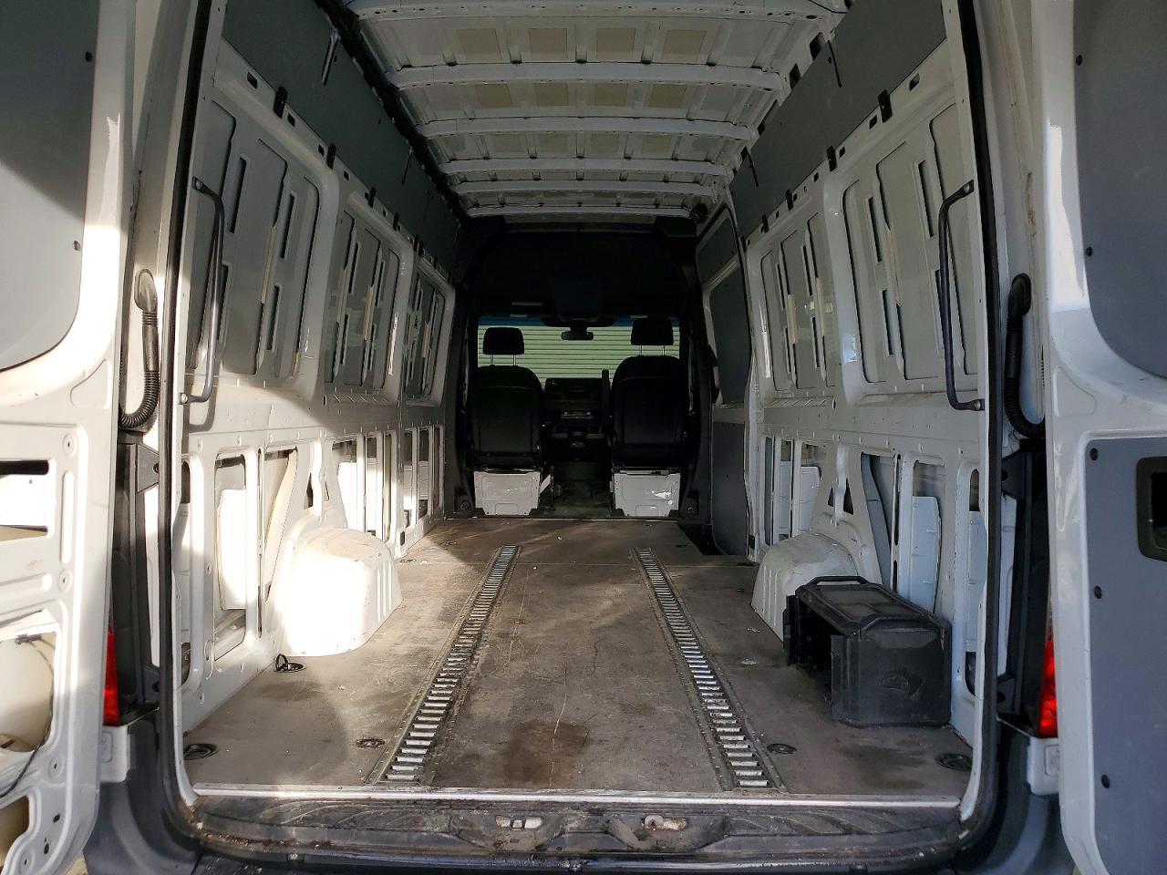 2020 Freigliner 2020 Freightliner Sprinter 2500 Delivery Van