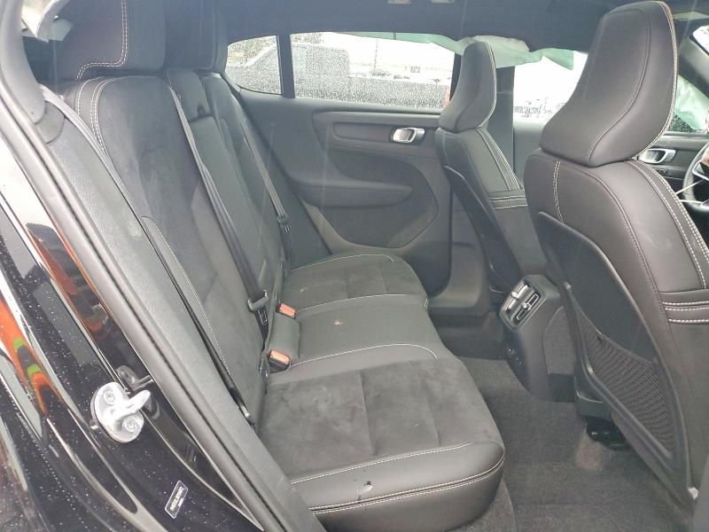 2024 Volvo C40 Recharge Plus