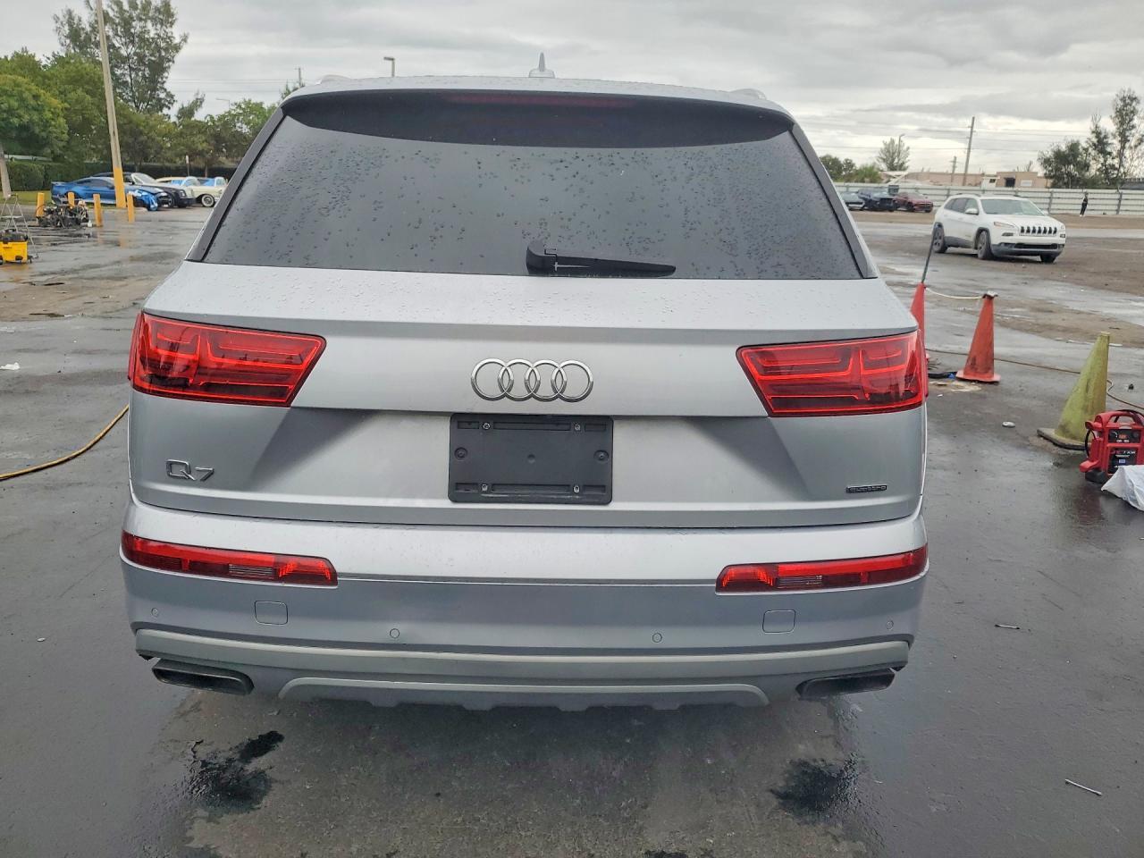 2018 Audi Q7 Premium Plus