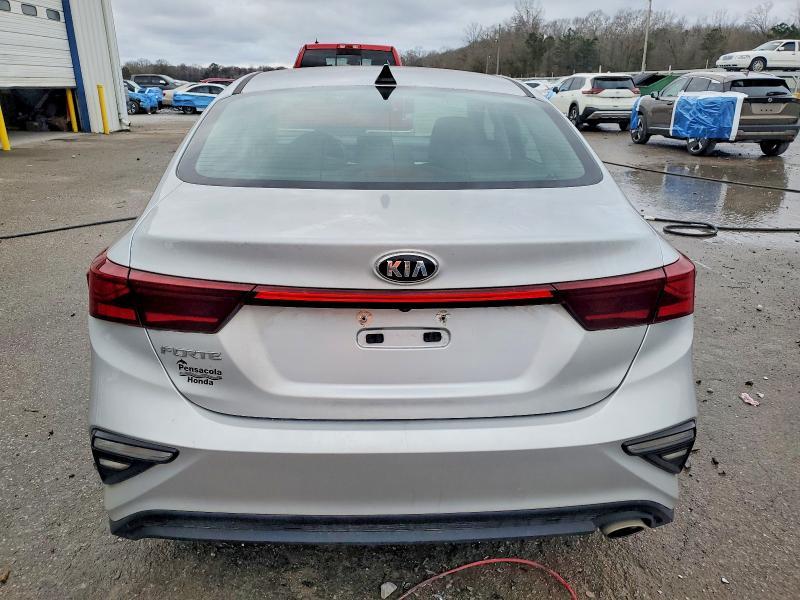 2021 KIA Forte fe