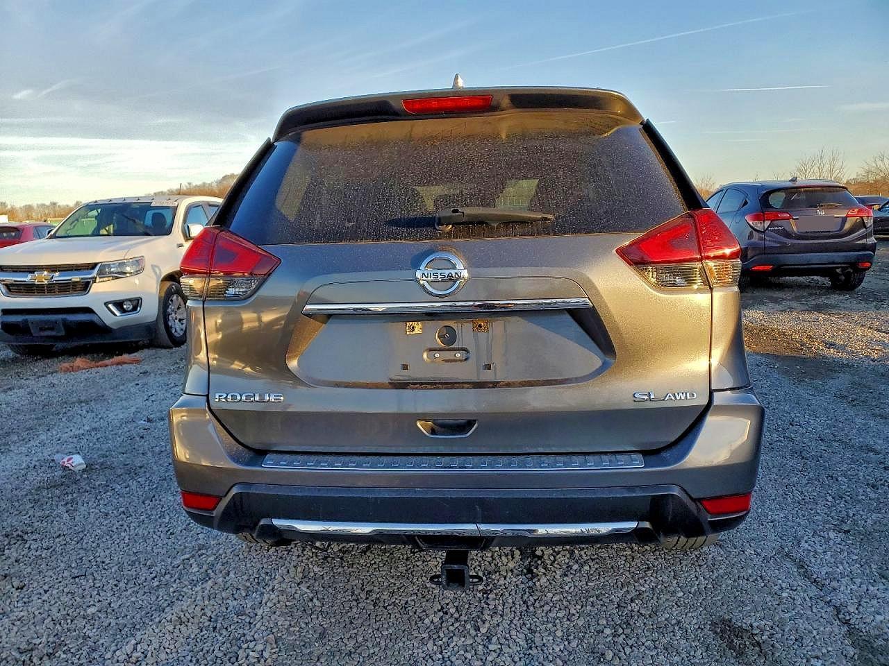 2017 Nissan Rogue sv