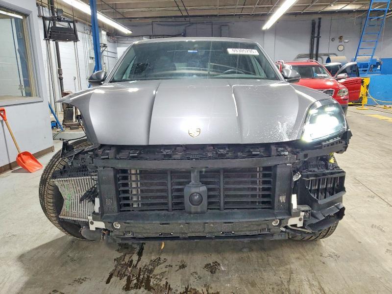 2024 Porsche Cayenne