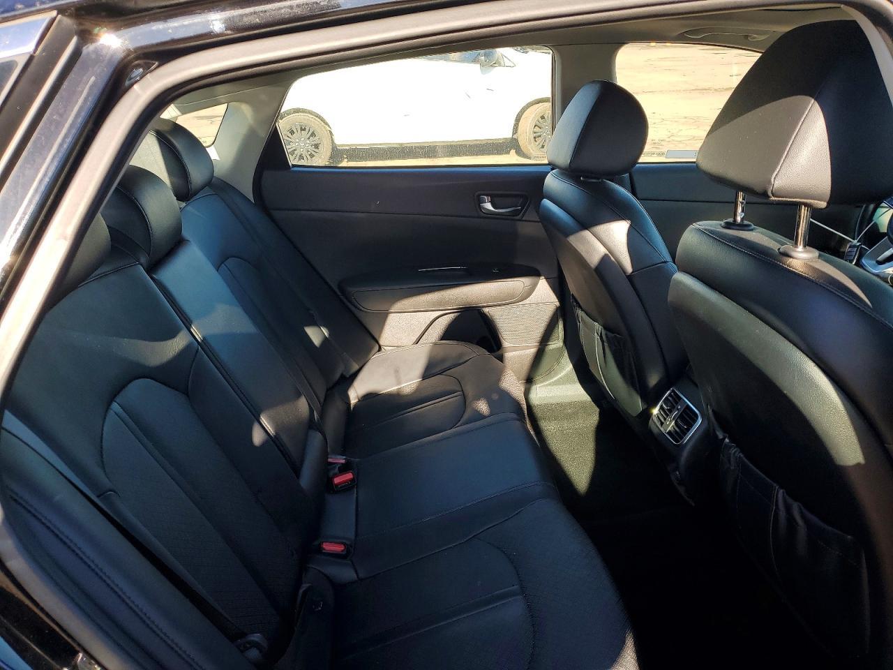 2019 KIA Optima ex