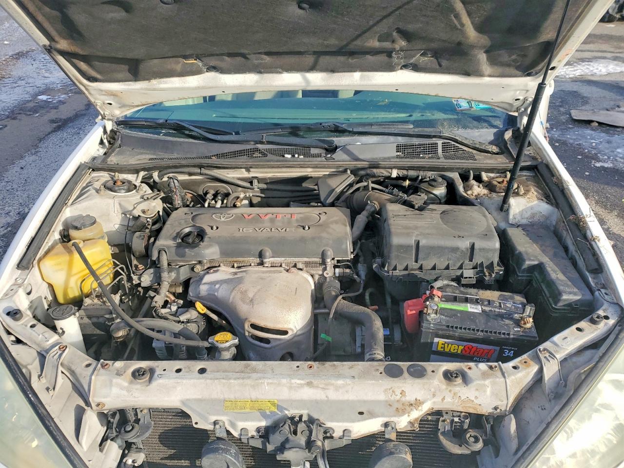 2004 Toyota Camry le