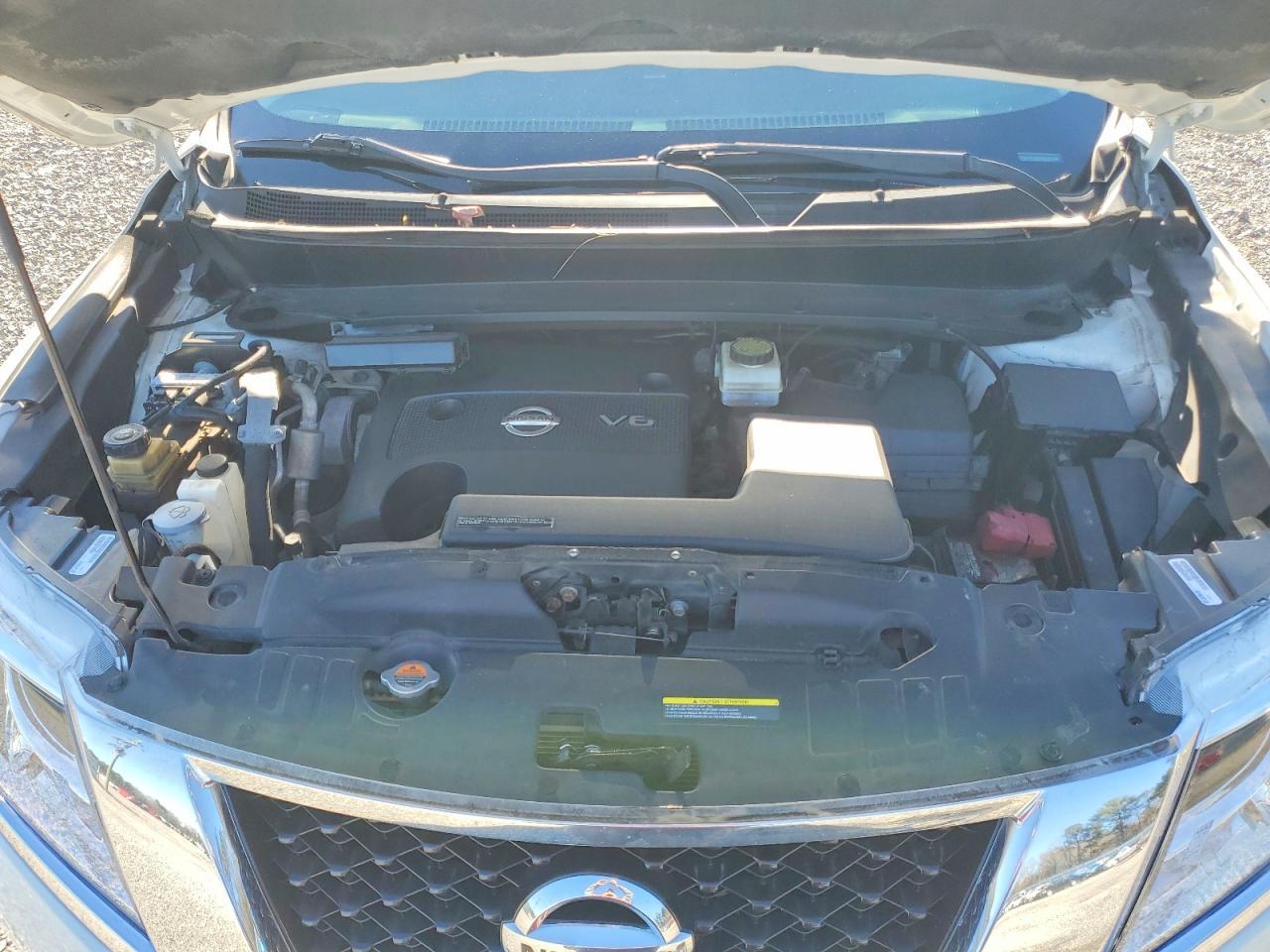 2016 Nissan Pathfinder s