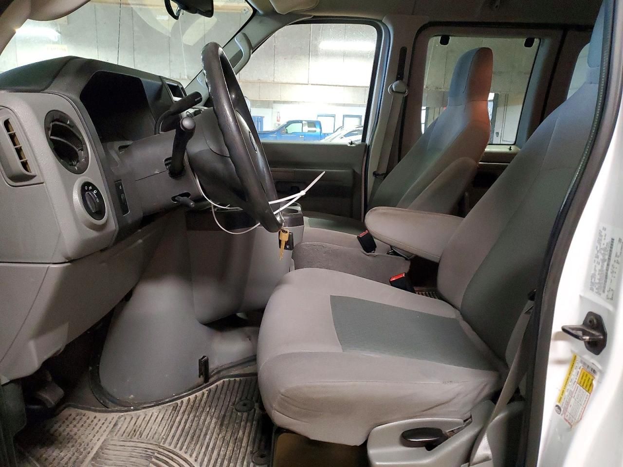 2014 Ford Econoline E350 Super Duty Wagon