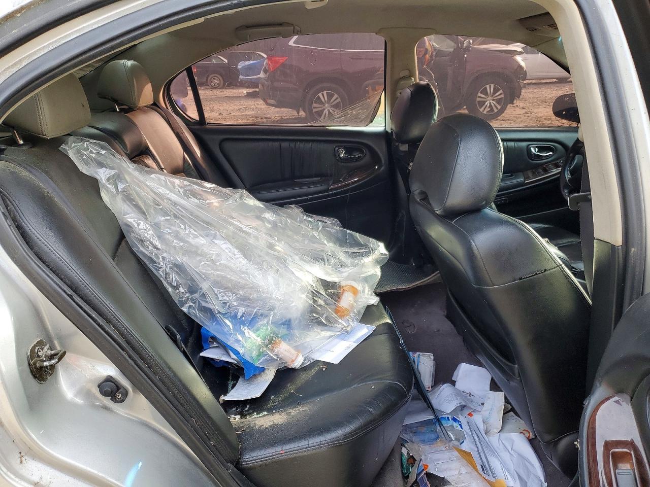 2000 Infiniti I30 Base