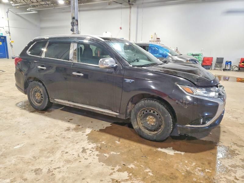 2018 Mitsubishi Outlander se