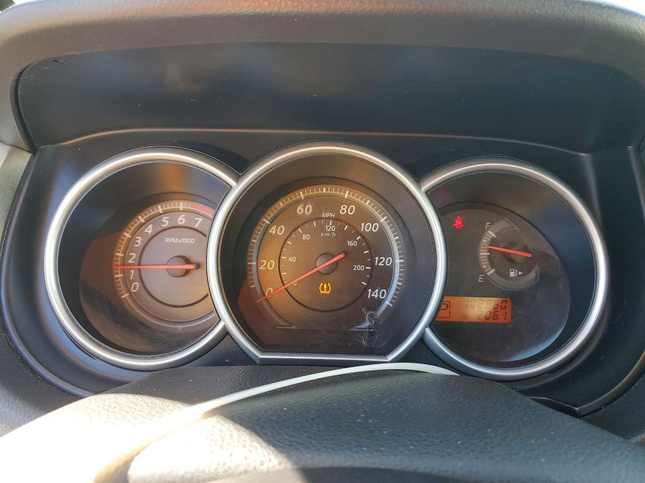 2011 Nissan Versa s
