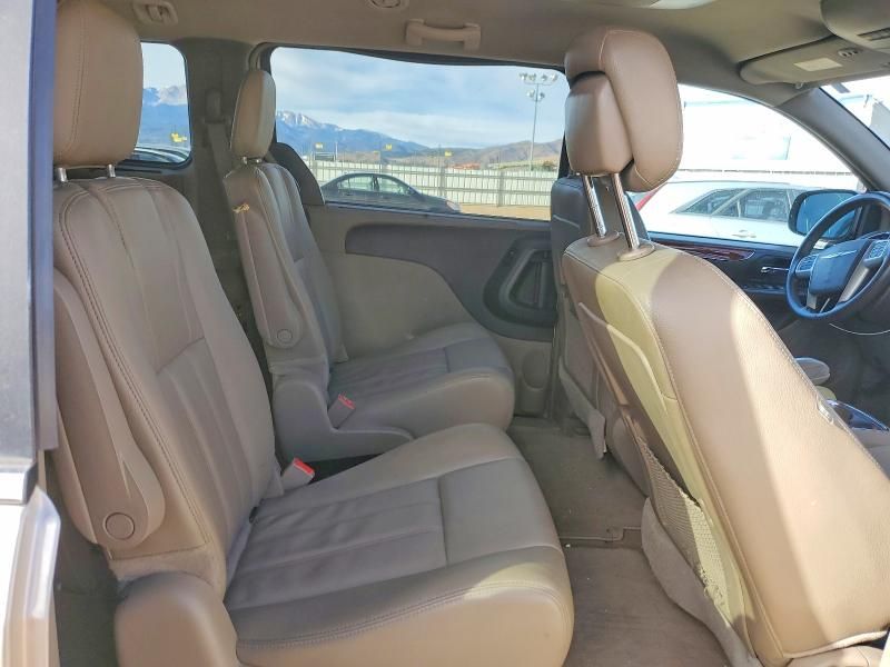 2015 Chrysler Town & Country Touring