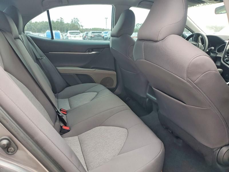 2023 Toyota Camry le