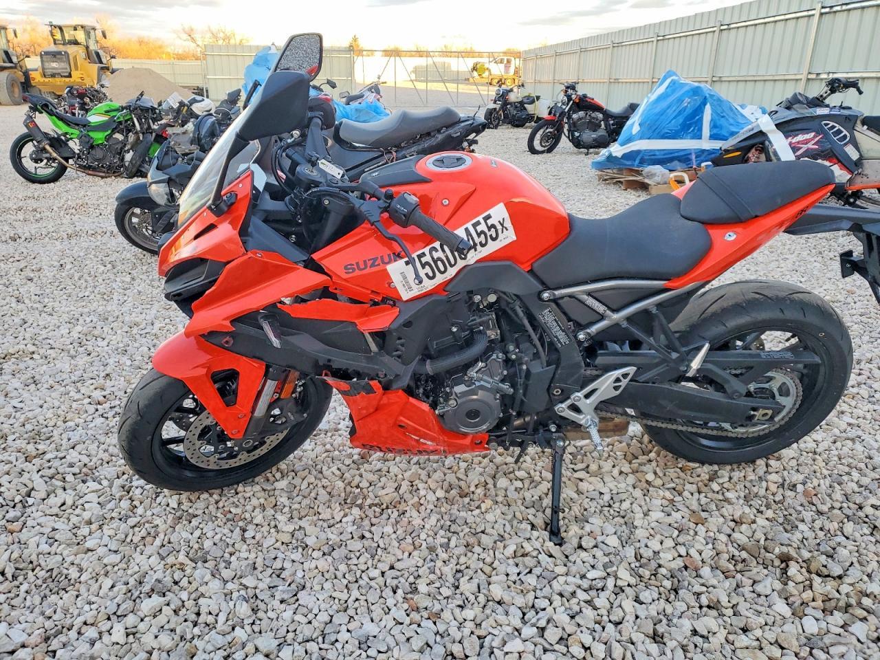 2026 Suzuki GSX800 F