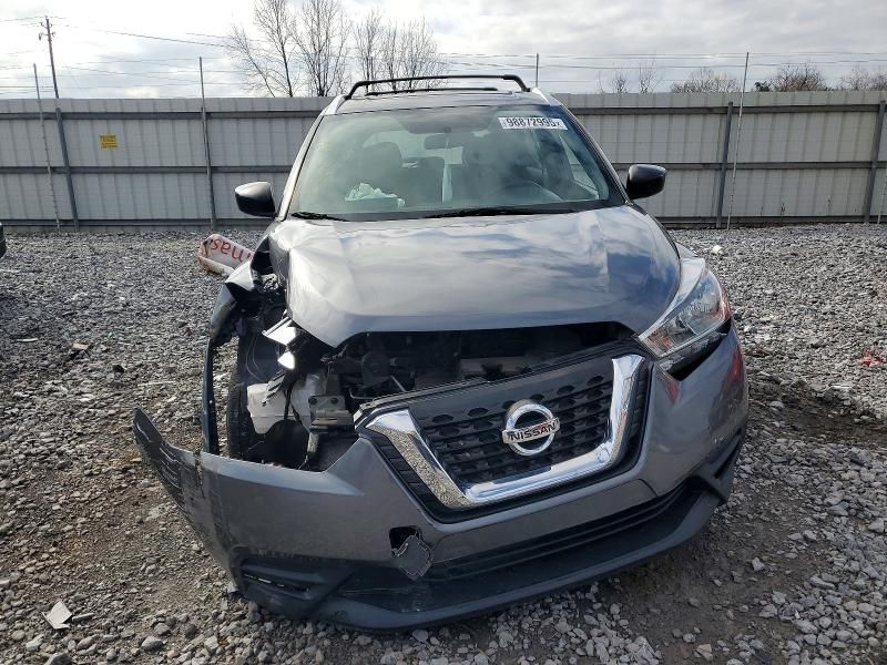 2018 Nissan Kicks s