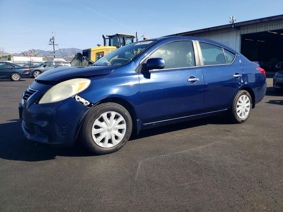 2013 Nissan Versa s